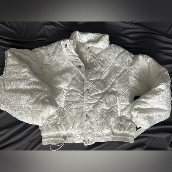 For Love And Lemons Jackets & Blazers - NWT ~ 🤍🍋 For Love & Lemons Sloane Eyelet Puffer Coat Small